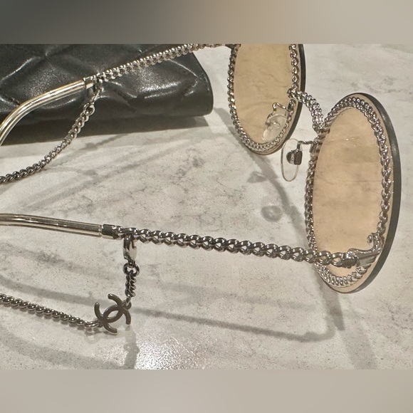 Chanel Gradient Round Chain Sunglasses - Picture 8 of 9